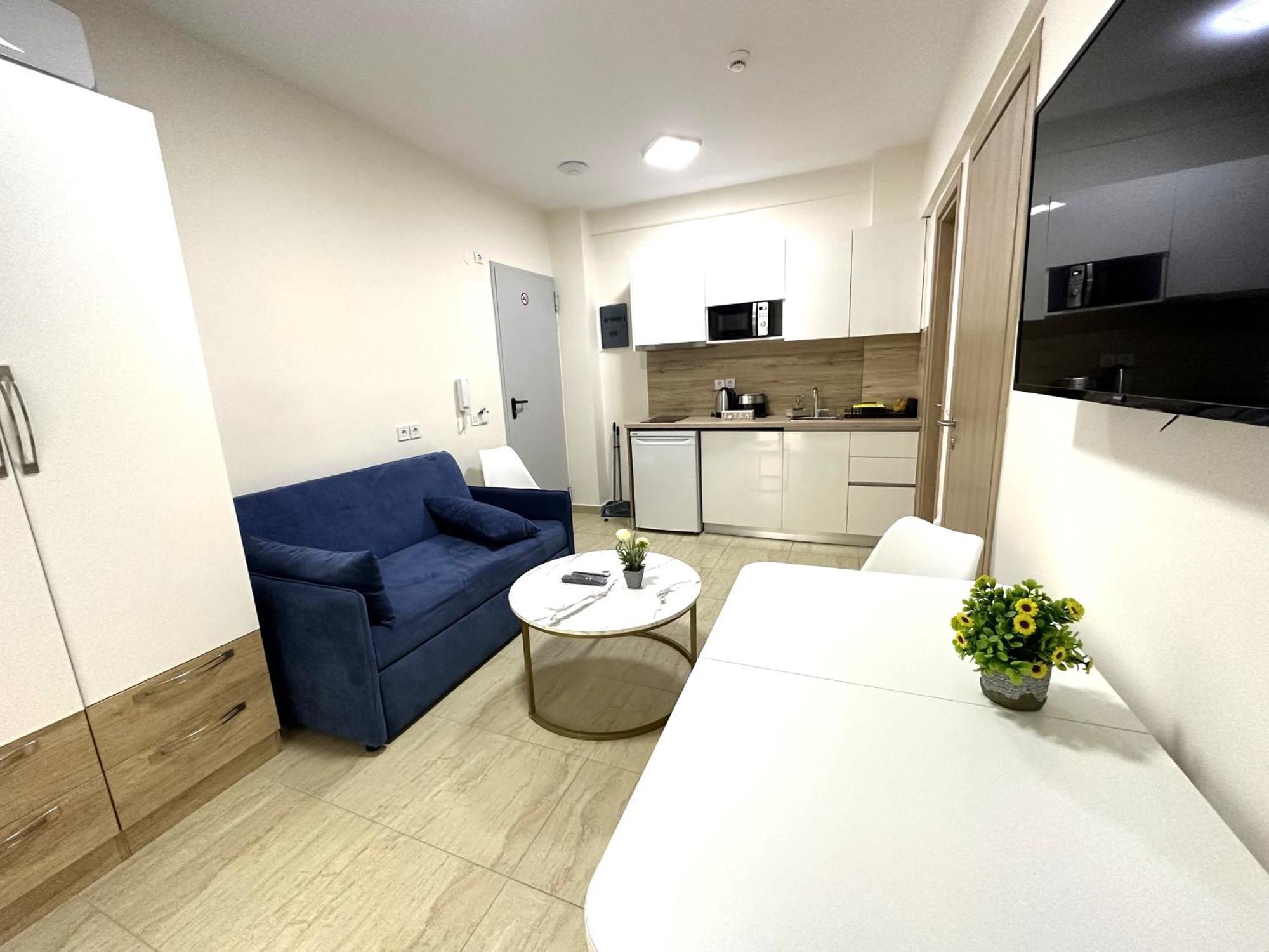 Navarino Luxe Suites Peraía Esterno foto